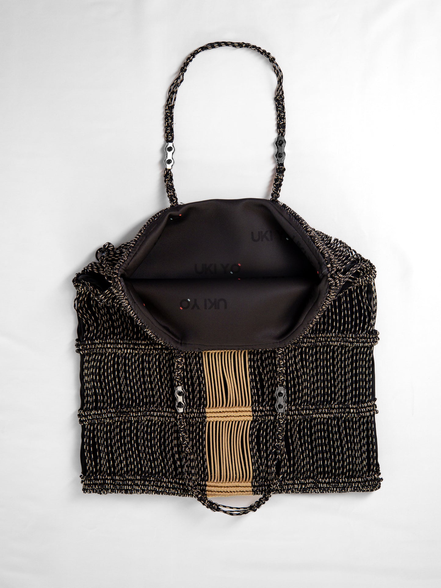 Borsa tote fatta a mano in filo marrone e nero - con portachiavi